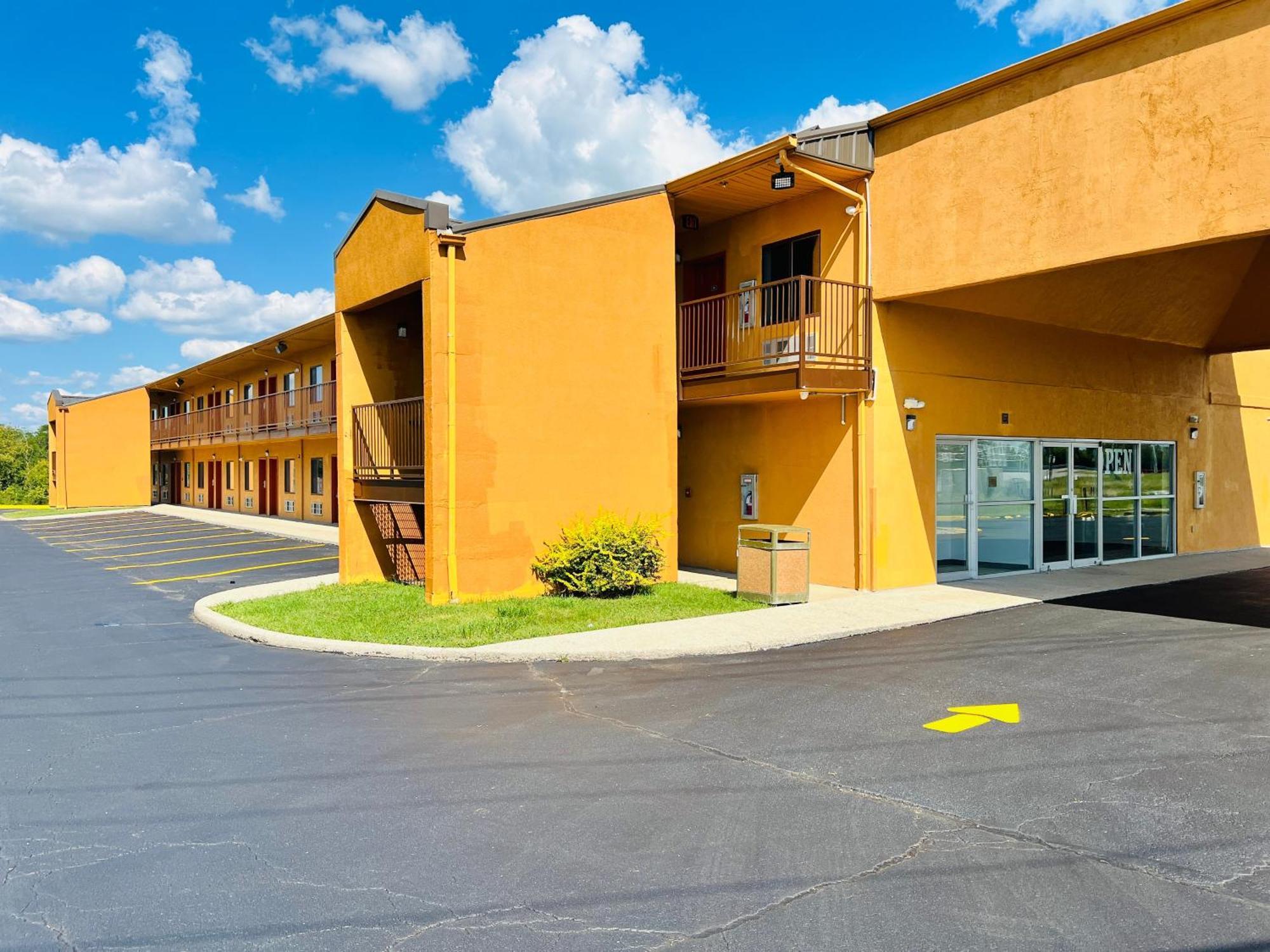 Value Stays By Oyo I-64 Winchester Exterior photo